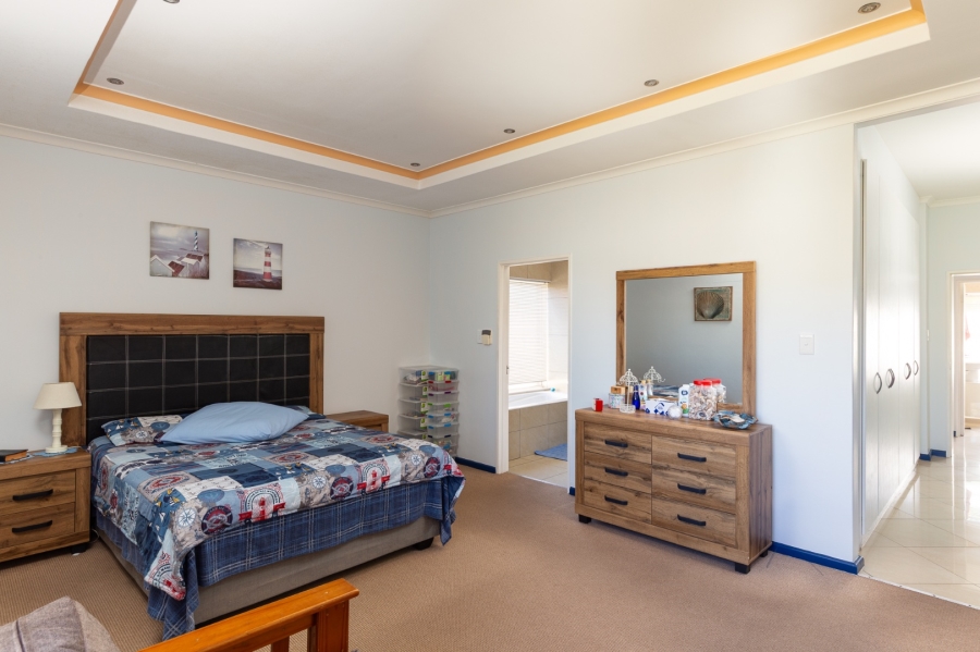 4 Bedroom Property for Sale in Port Owen Western Cape